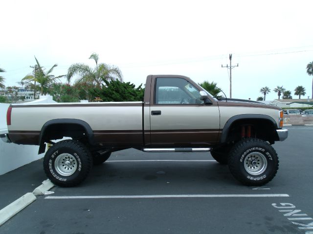 1988 Chevrolet K2500 LT Sedan 4D