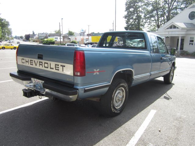1988 Chevrolet K2500 4D Crew Cab Truck