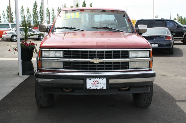 1990 Chevrolet K2500 4D Crew Cab Truck