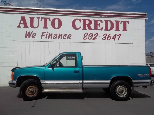 1993 Chevrolet K2500 LT Sedan 4D