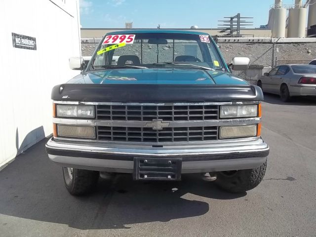 1993 Chevrolet K2500 LT Sedan 4D