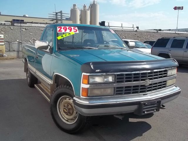 1993 Chevrolet K2500 LT Sedan 4D