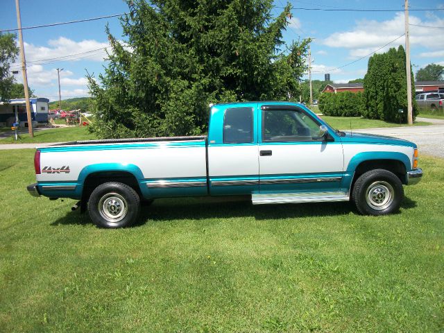 1993 Chevrolet K2500 4D Crew Cab Truck