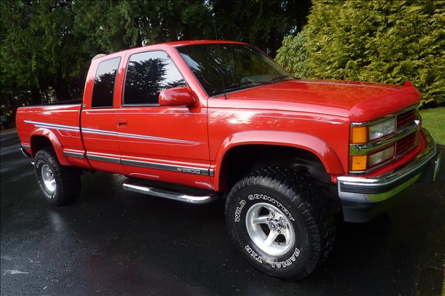 1994 Chevrolet K2500 2LT AWD - Navigation DVD Heated Leather Dual