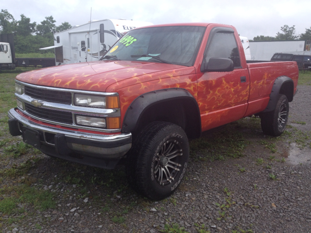 1995 Chevrolet K2500 4WD 4dr V6 SR5 (natl)