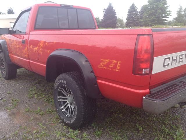 1995 Chevrolet K2500 4WD 4dr V6 SR5 (natl)