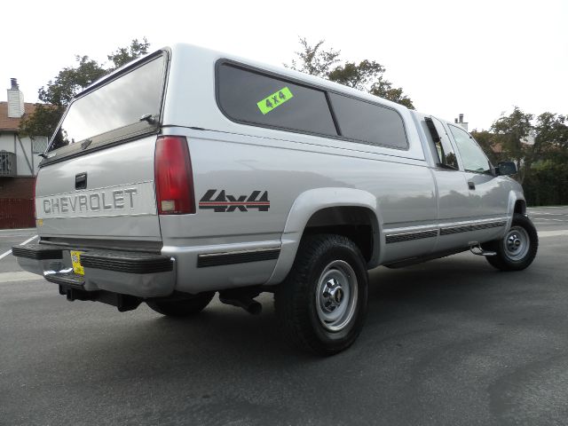 1996 Chevrolet K2500 4D Crew Cab Truck