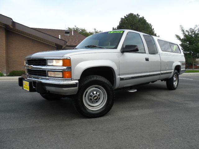 1996 Chevrolet K2500 4D Crew Cab Truck