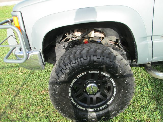 1996 Chevrolet K2500 4D Crew Cab Truck