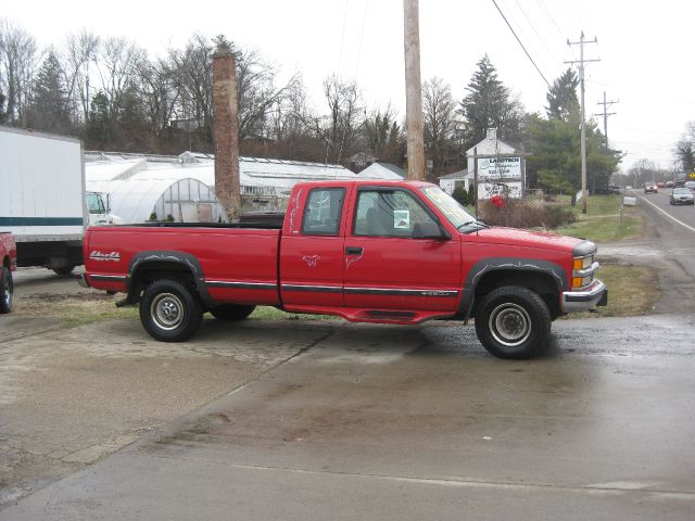 1997 Chevrolet K2500 4D Crew Cab Truck