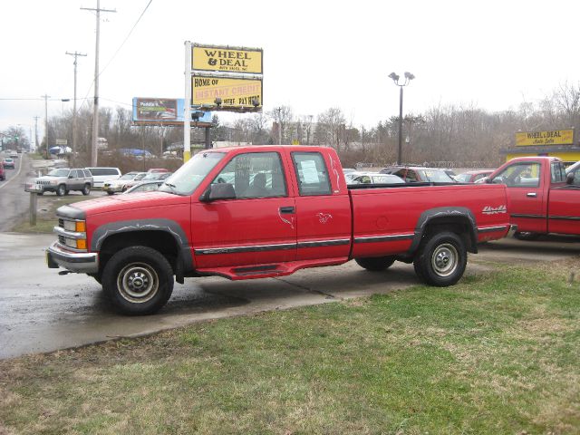 1997 Chevrolet K2500 4D Crew Cab Truck
