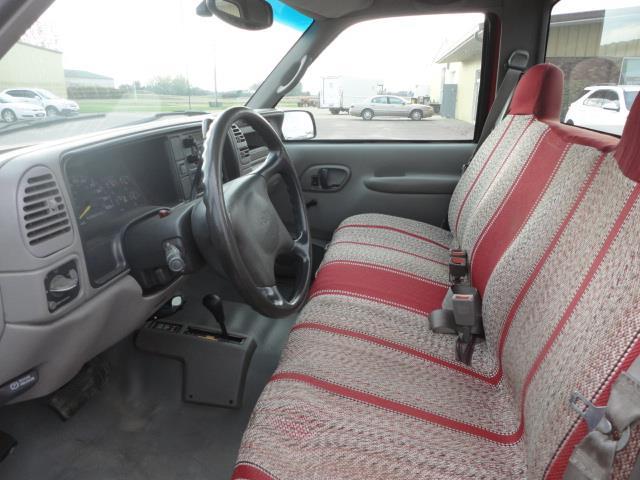 1998 Chevrolet K2500 EX Auto 2WD