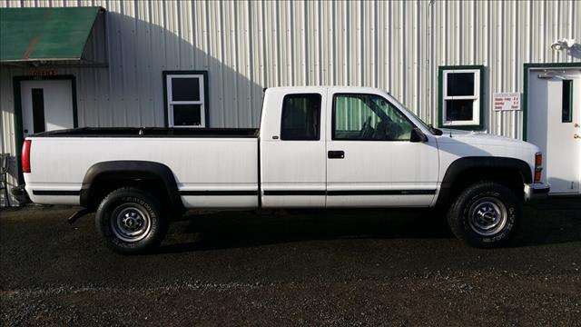 1998 Chevrolet K2500 4D Crew Cab Truck