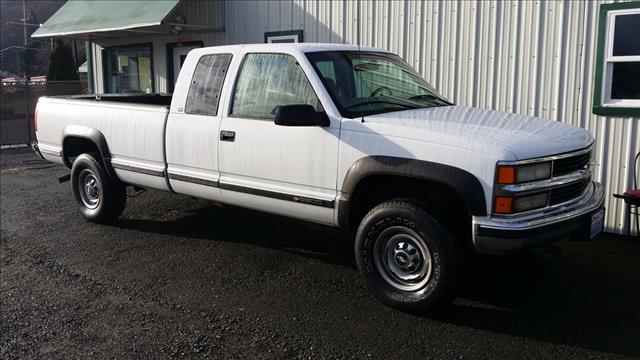 1998 Chevrolet K2500 4D Crew Cab Truck
