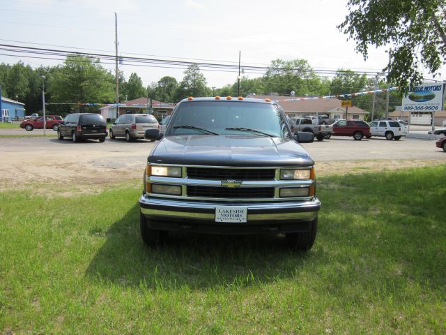 1998 Chevrolet K2500 4D Crew Cab Truck