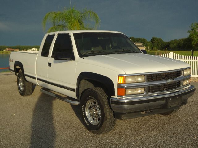 1998 Chevrolet K2500 4D Crew Cab Truck