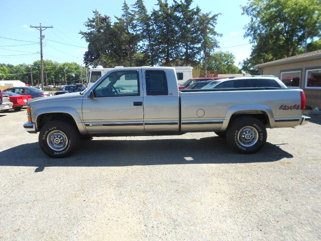 1998 Chevrolet K2500 4D Crew Cab Truck