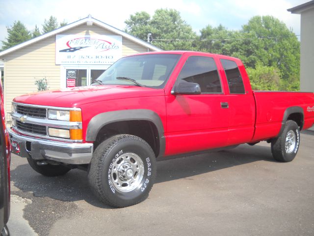 1999 Chevrolet K2500 Automatic, Vortec 4200, Rear Whe