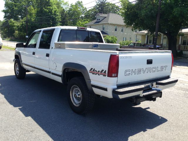 1999 Chevrolet K2500 4DR Luxury 4X4