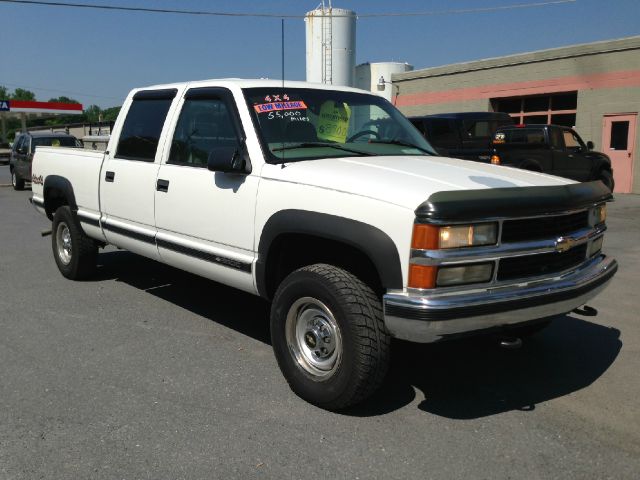 1999 Chevrolet K2500 4DR Luxury 4X4
