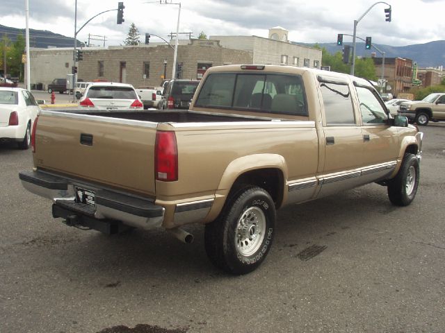 1999 Chevrolet K2500 4DR Luxury 4X4