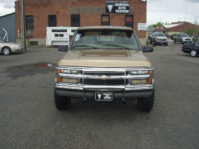 1999 Chevrolet K2500 4DR Luxury 4X4