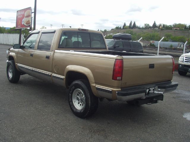 1999 Chevrolet K2500 4DR Luxury 4X4