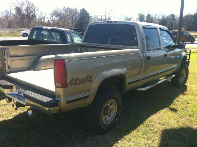 1999 Chevrolet K2500 4DR Luxury 4X4