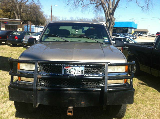1999 Chevrolet K2500 4DR Luxury 4X4