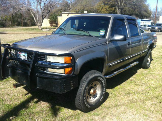 1999 Chevrolet K2500 4DR Luxury 4X4