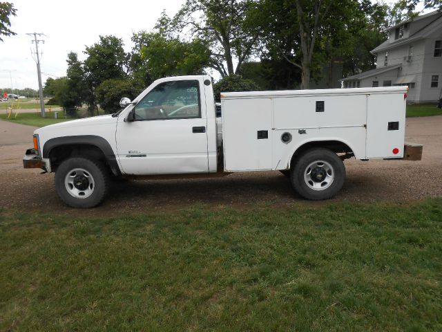 2000 Chevrolet K2500 All-wheel Drive 3.7L Technology Pkg W/entertainmen