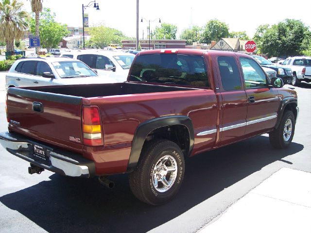 2000 Chevrolet K2500 LE Sedan