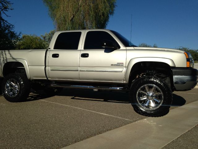 2004 Chevrolet K2500 Shuttle Bus