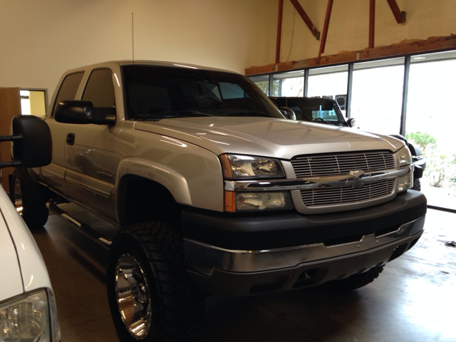 2004 Chevrolet K2500 Shuttle Bus