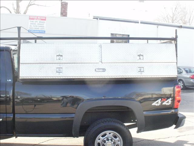 2004 Chevrolet K2500 Supercrew-short-king Ranch-4wd-sunroof-6 CD-1 OWNE