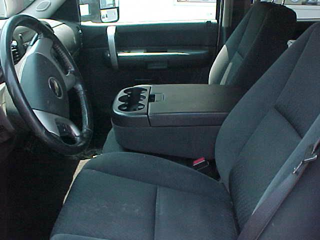 2009 Chevrolet K2500 3.0L Sedan 4D