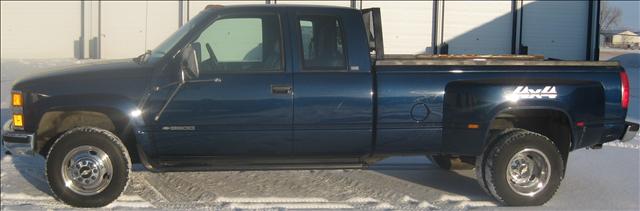 1996 Chevrolet K3500 4WD 4dr Sport
