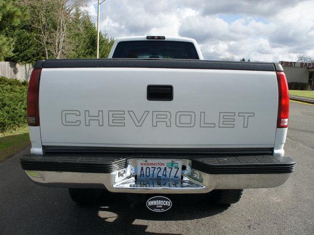 2000 Chevrolet K3500 3.2