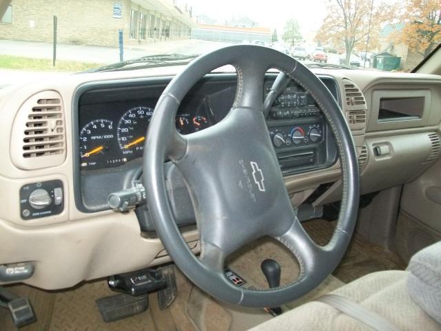 2000 Chevrolet K3500 Signature Premium