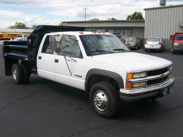 2000 Chevrolet K3500 4DR Luxury 4X4