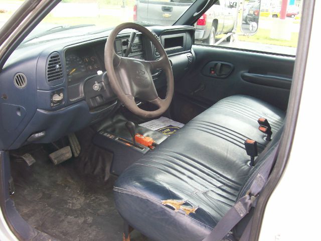 2000 Chevrolet K3500 4DR Luxury 4X4