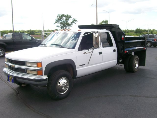 2000 Chevrolet K3500 4DR Luxury 4X4