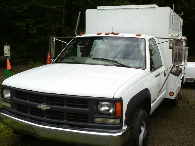 2000 Chevrolet K3500 Lariat - Crew Cab 4x4 Cap