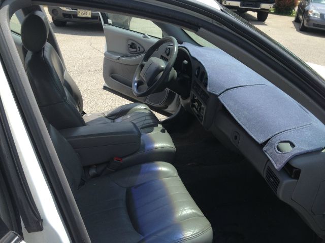 1997 Chevrolet Lumina 3.2 Sedan 4dr