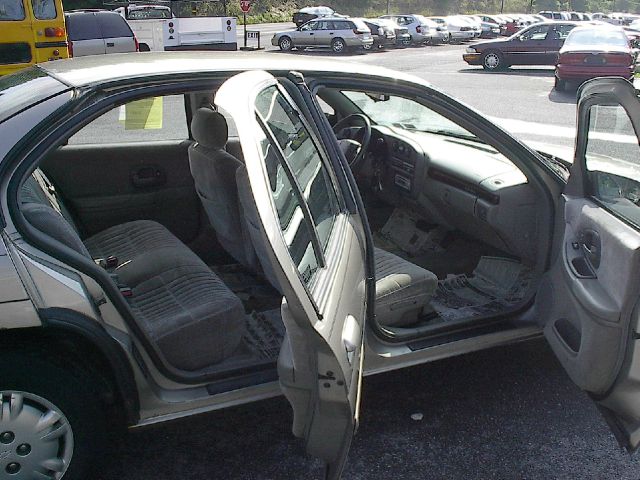 1999 Chevrolet Lumina Base