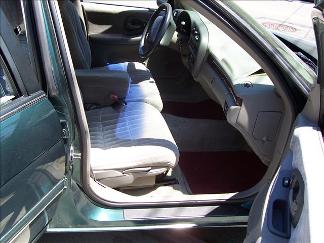 2001 Chevrolet Lumina Unknown