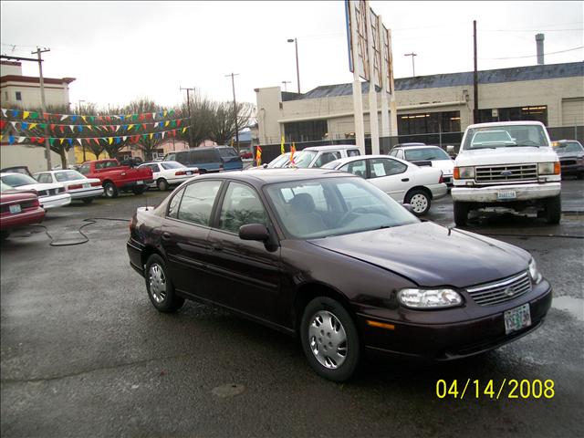 1997 Chevrolet Malibu Base