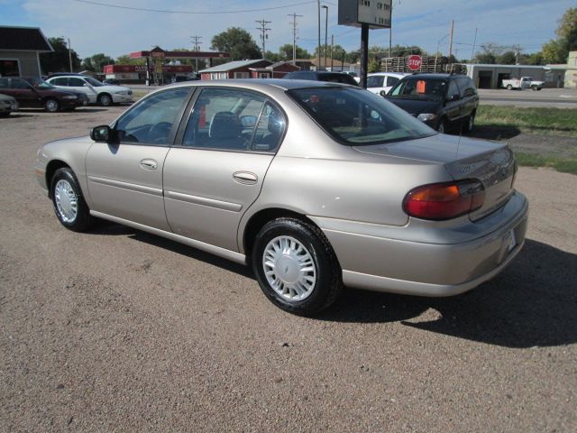 2000 Chevrolet Malibu Base