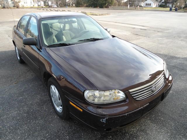 2000 Chevrolet Malibu Base