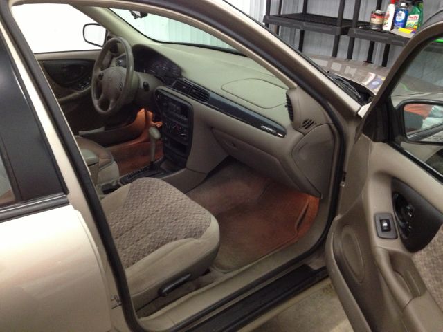 2000 Chevrolet Malibu Base